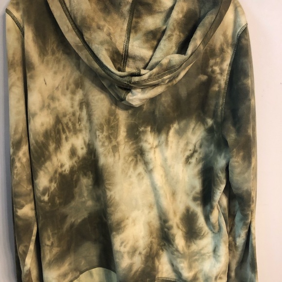 Camo Fashion Sweatshirt - Picture 4 of 4